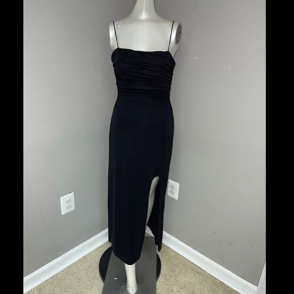 Elegant Black Spaghetti Strap Dress - Picture 8 of 10